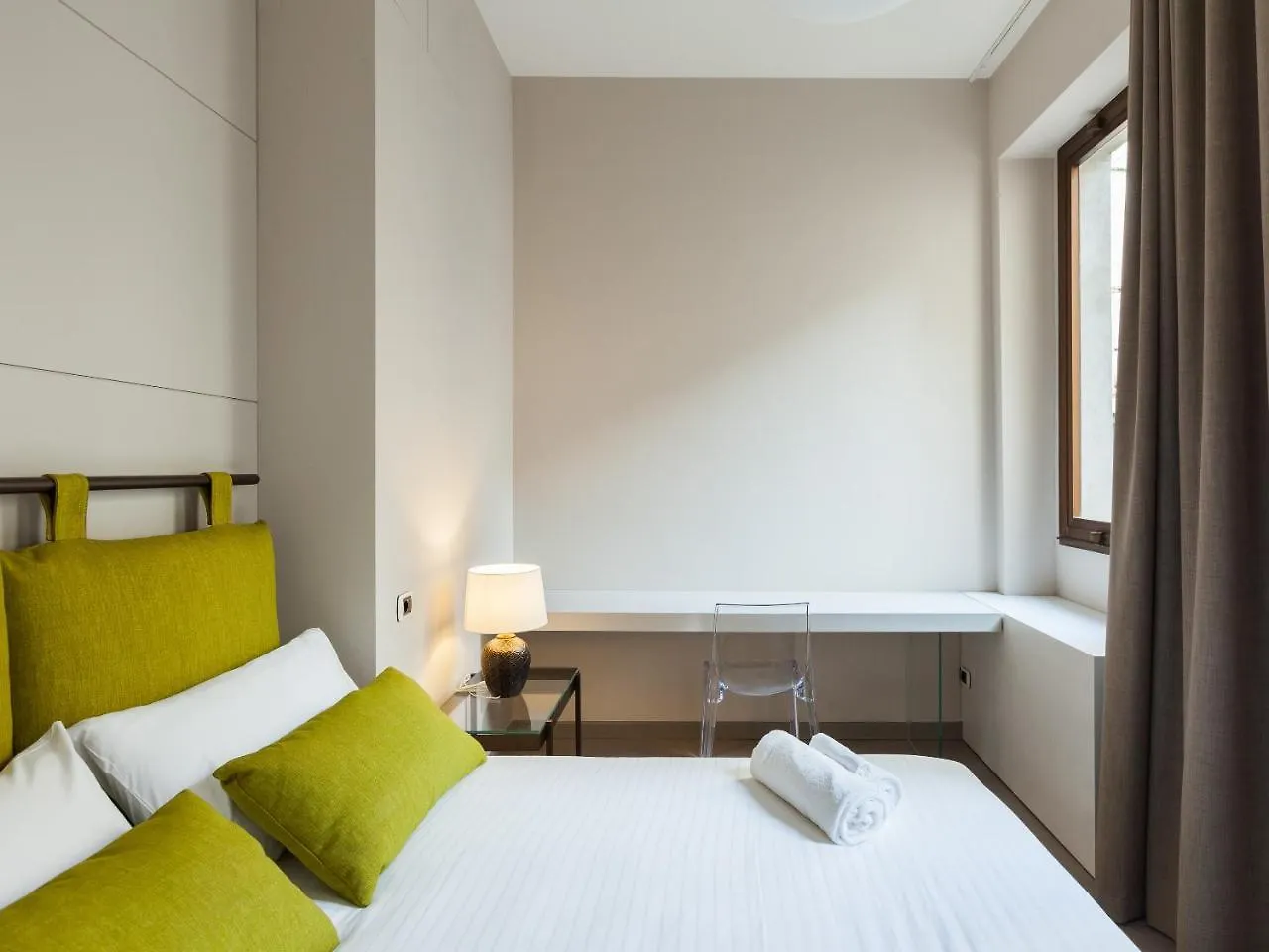 Easyhomes-Duomo Suites & Apartments Milán