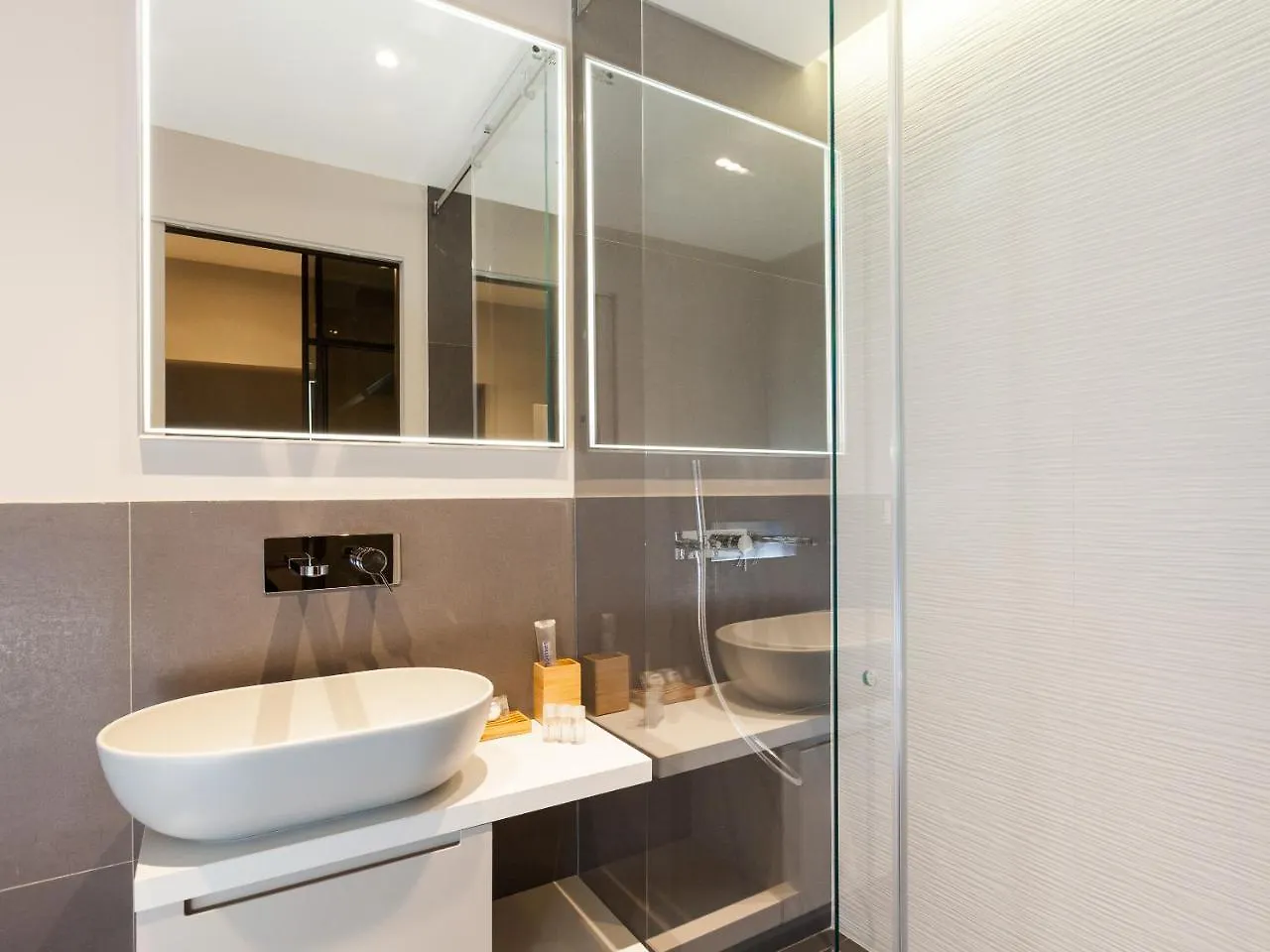 Easyhomes-Duomo Suites & Apartments Milán