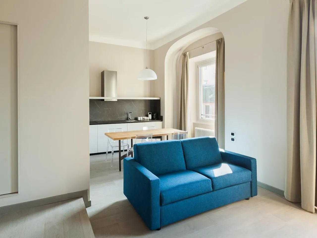 Easyhomes-Duomo Suites & Apartments Milán 0*,